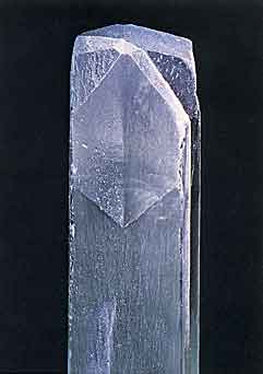 Twinned Spodumene Crystal from Laghman, Afghanistan photo image