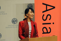 Aung San Suu Kyi photo image
