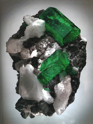 Emerald with Calcite photo image